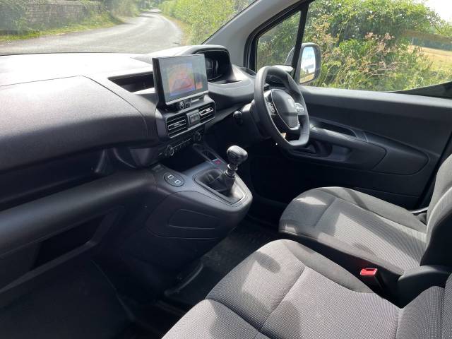 2024 Peugeot Partner 1.5 BlueHDi 100 Asphalt Van