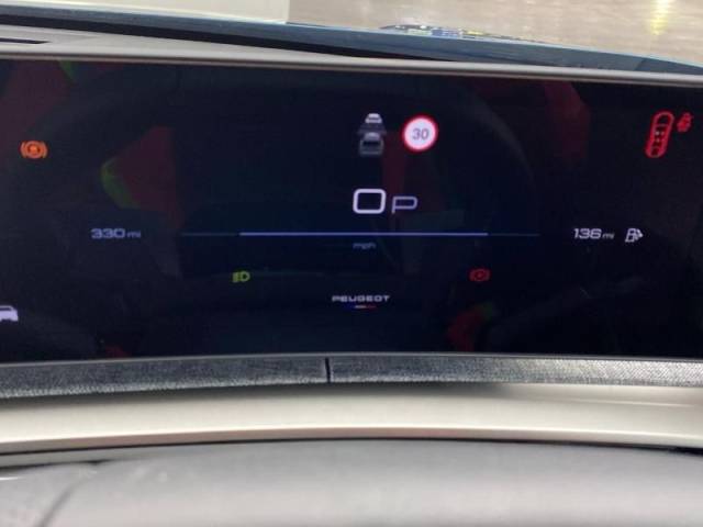 2025 Peugeot 3008 1.2 Hybrid 136 GT 5dr e-DSC6