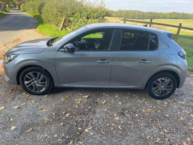 2022 Peugeot 208 1.2 PureTech 100 Active Premium + 5dr