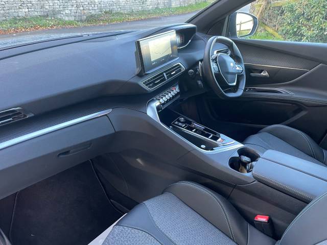 2024 Peugeot 3008 1.2 Hybrid 136 Allure 5dr e-DSC6