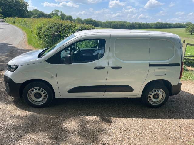 2026 Peugeot Partner 1.5 BlueHDi 100 Professional Plus Van