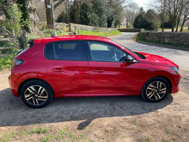 Peugeot 208 1.2 Hybrid 100 Allure 5dr e-DSC6 Hatchback Petrol / Electric Hybrid Elixer Red
