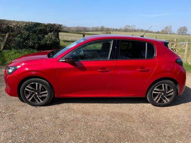 2024 Peugeot 208 1.2 Hybrid 100 Allure 5dr e-DSC6