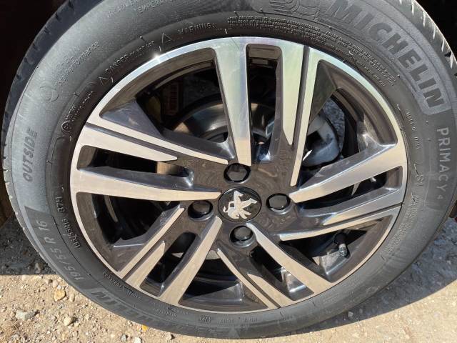 2024 Peugeot 208 1.2 Hybrid 100 Allure 5dr e-DSC6