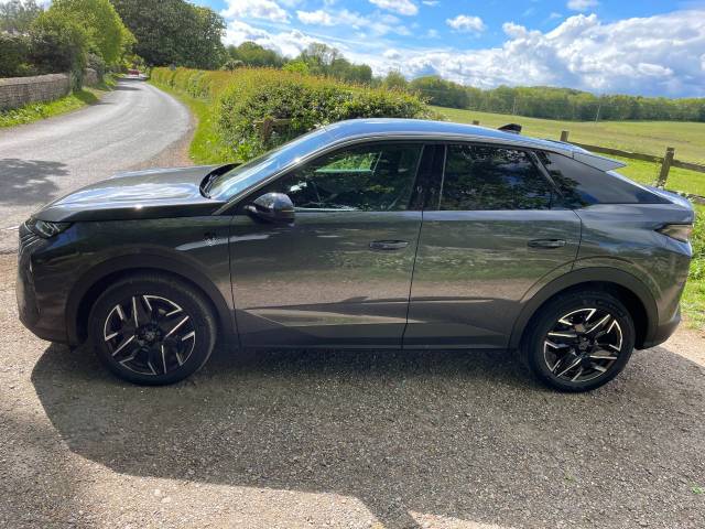 2025 Peugeot 3008 1.2 Hybrid 145 GT 5dr e-DSC6