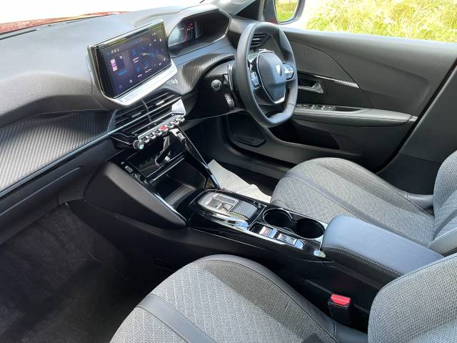 2024 Peugeot 208 1.2 Hybrid 100 Allure 5dr e-DSC6