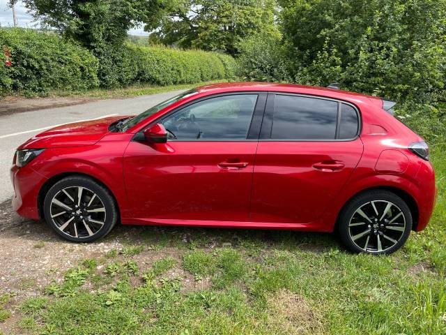 2020 Peugeot 208 1.2 PureTech 100 Allure Premium 5dr