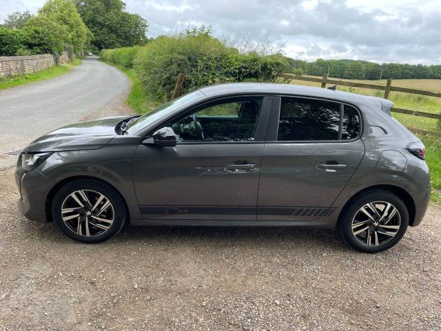 2023 Peugeot 208 1.2 PureTech 100 Active Premium + 5dr