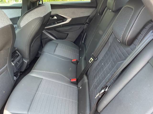 2024 Peugeot 3008 1.2 Hybrid 136 Allure 5dr e-DSC6