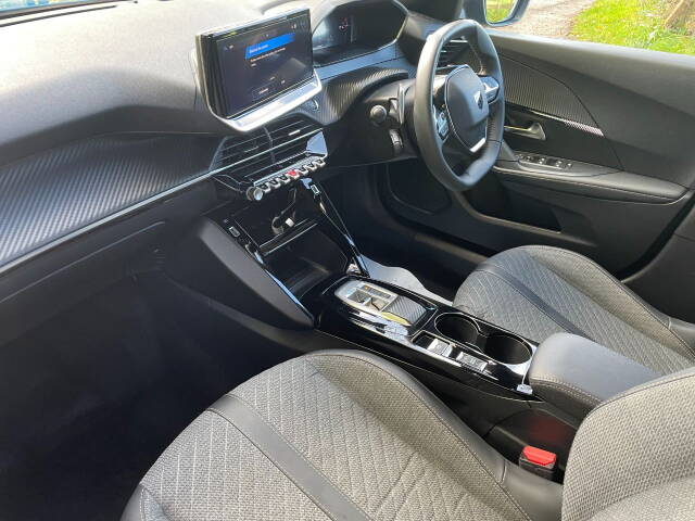 2025 Peugeot 2008 1.2 PureTech 130 Allure 5dr EAT8